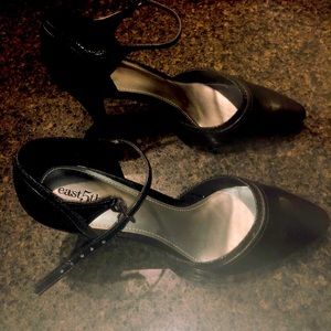 East 5th. Black Womens pumps.  Size 9 1/2